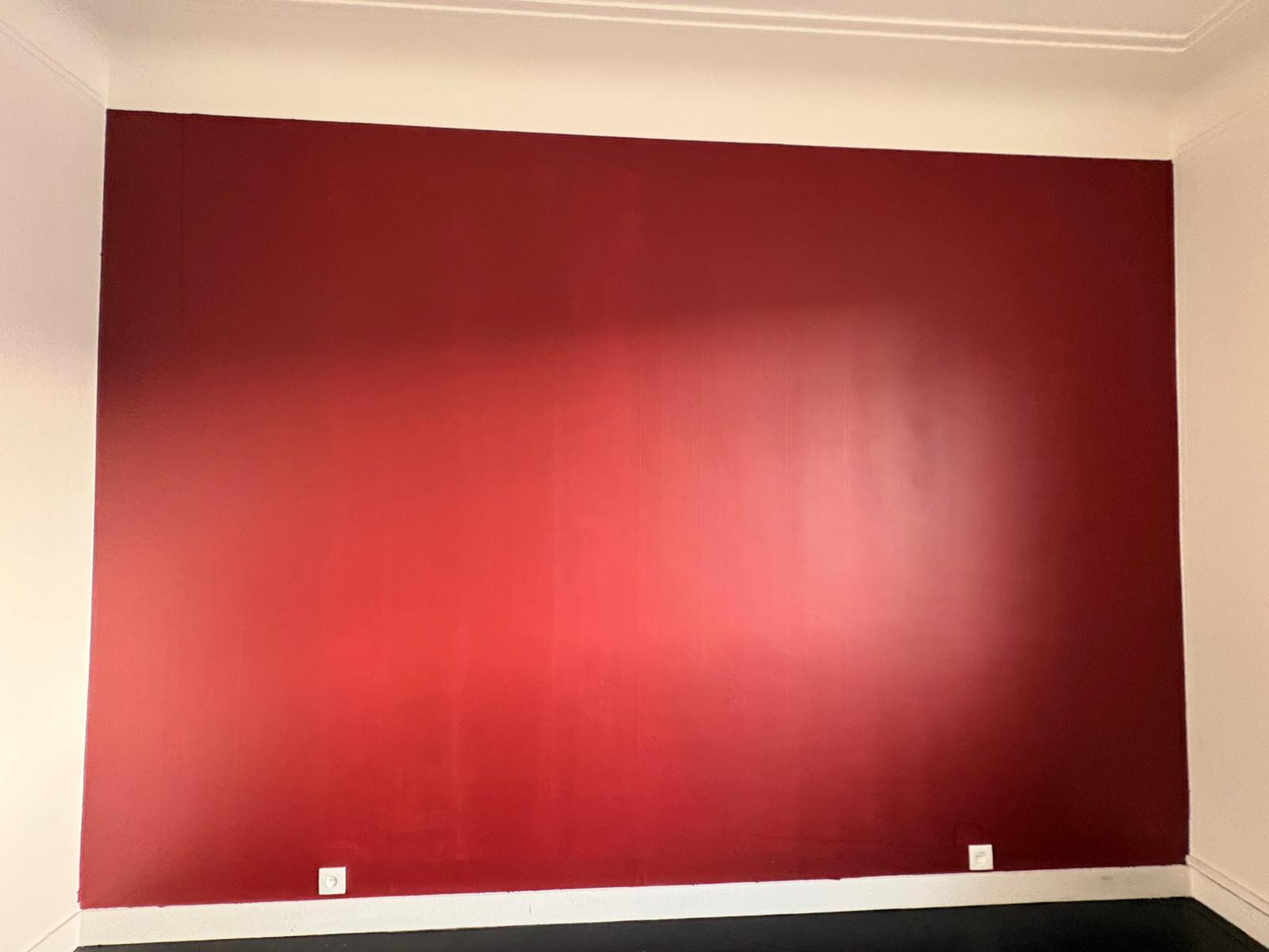 Peinture mur après travaux - mur peint en bordeaux à Liège - TS Pro-Tech